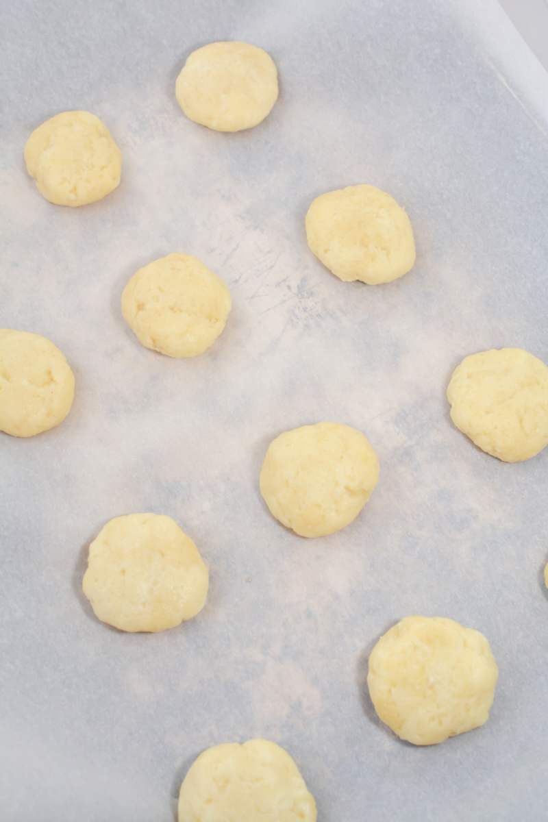 almond flour biscuits on a baking sheet